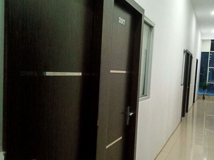 فندق Azzahra Syariah