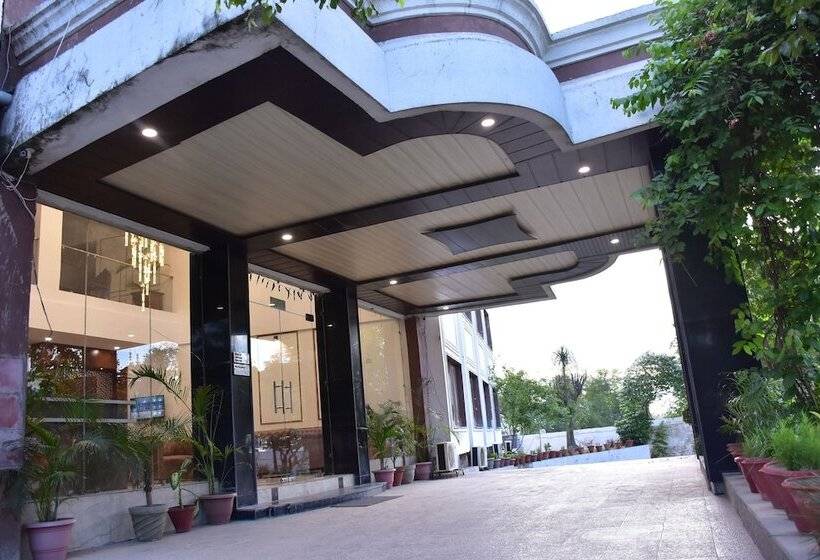 Hotel Clarks Inn Express Baddi