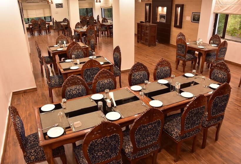 Hotel Clarks Inn Express Baddi