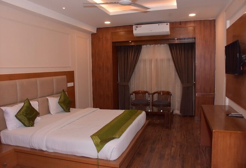 Hotel Clarks Inn Express Baddi