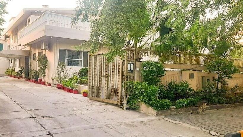 هتل Daily Hostel &