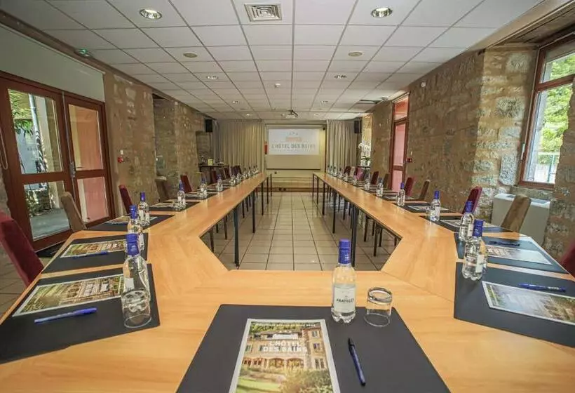 Hotelli L Hôtel Des Bains   Salles La Source