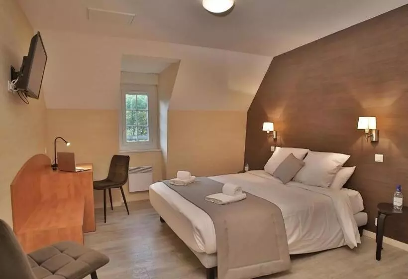 Hotelli L Hôtel Des Bains   Salles La Source