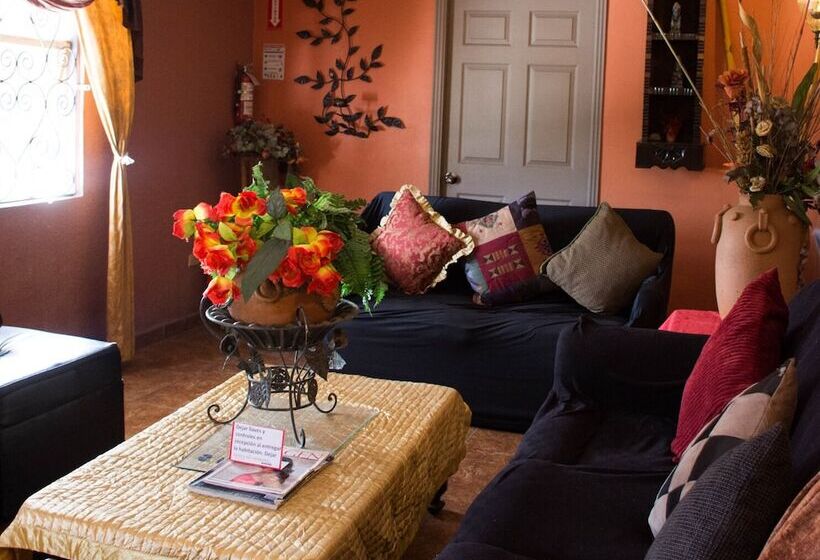 هتل Maya Copan Guamilito