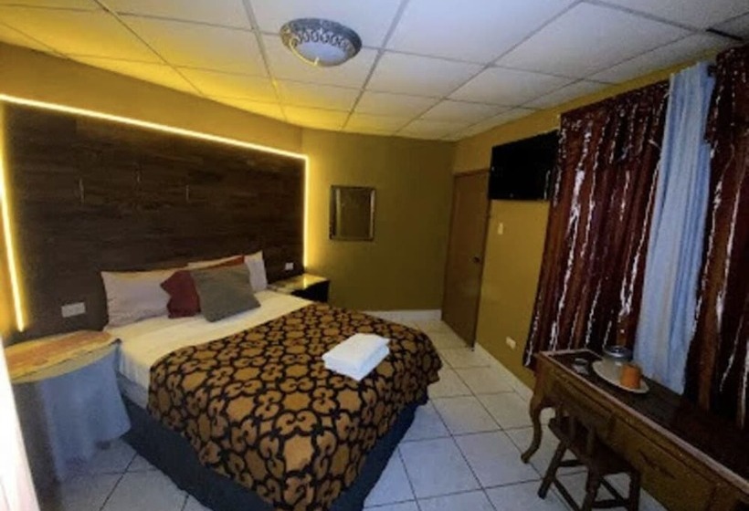 هتل Maya Copan Guamilito