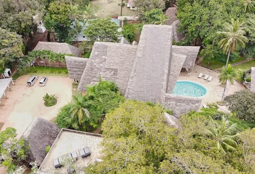 هتل Saffron Garden Malindi