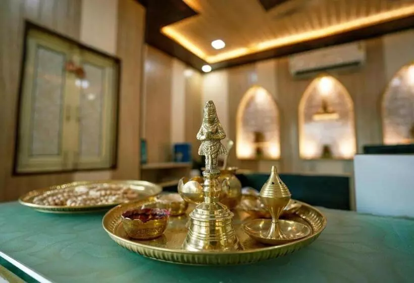 ホテル The Neeraj Naturecure On Ganga