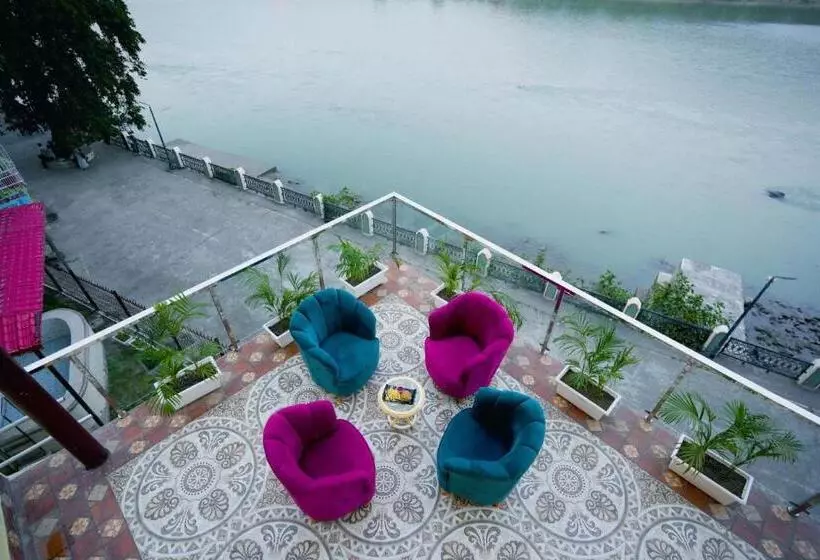 ホテル The Neeraj Naturecure On Ganga