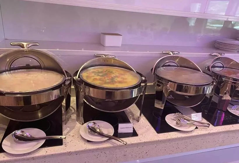 Hotelli The Platinum Bay