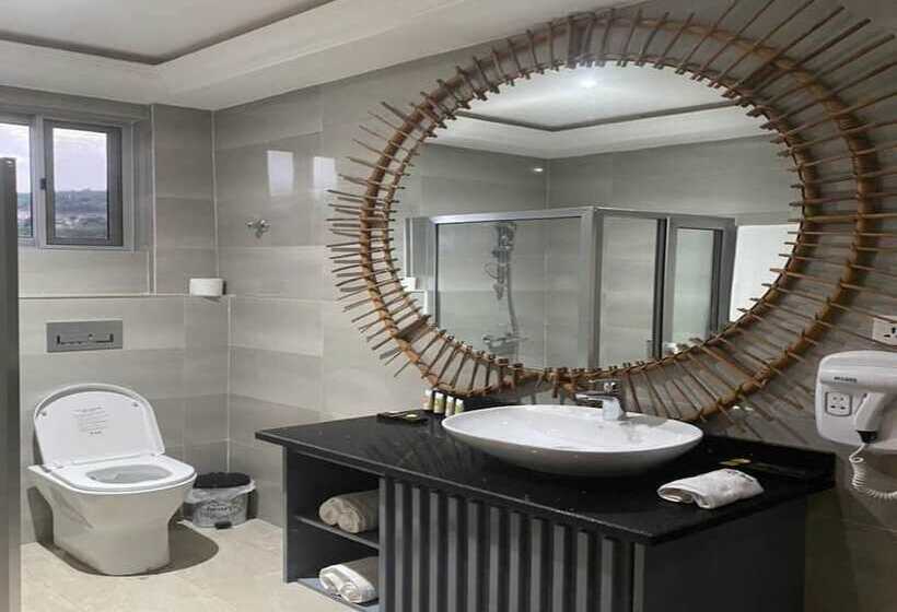 Отель The Platinum Bay