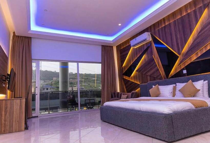 Отель The Platinum Bay