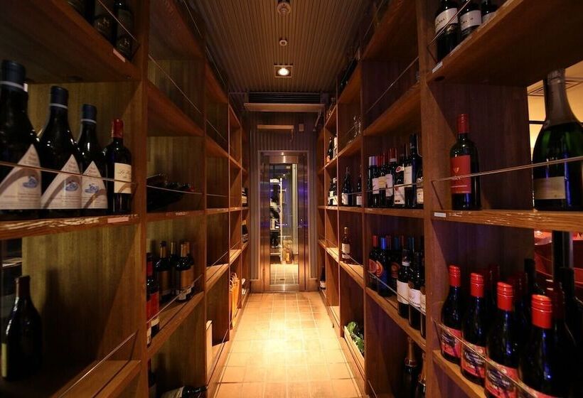 The Skm Tokyo Hotel&dining