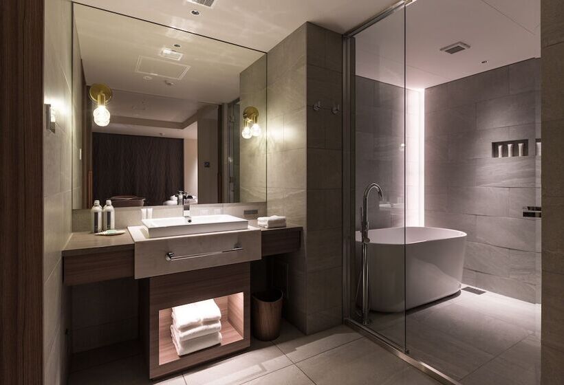 The Skm Tokyo Hotel&dining