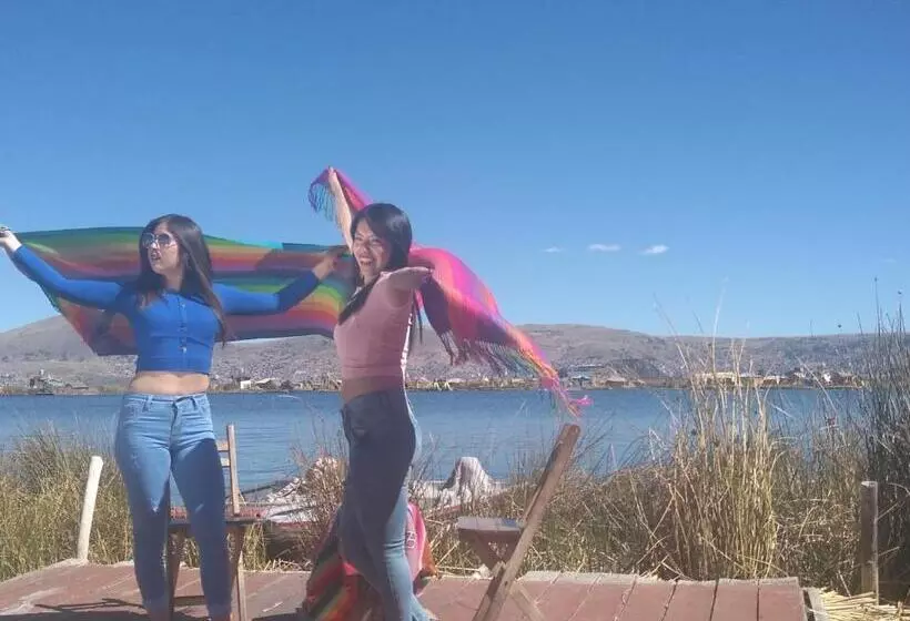 ホテル Urosfood & Titiqaqa Lodge