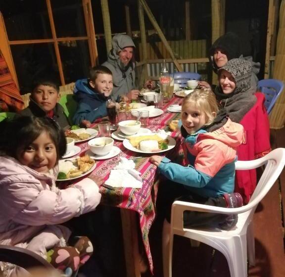 Hotel Urosfood & Titiqaqa Lodge