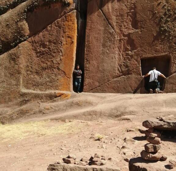 Hotel Urosfood & Titiqaqa Lodge