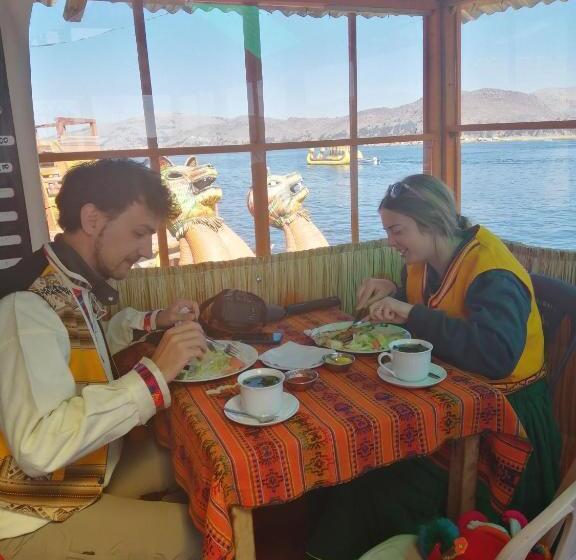 Hotel Urosfood & Titiqaqa Lodge