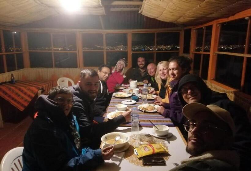 Hotel Urosfood & Titiqaqa Lodge