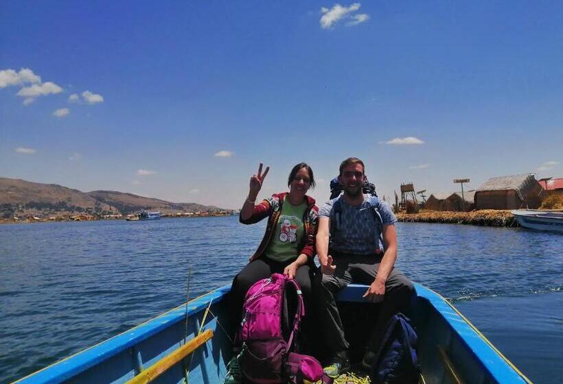 Hotel Urosfood & Titiqaqa Lodge