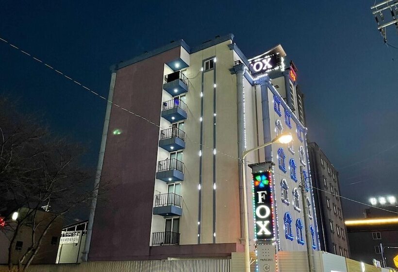 מוטל Gunsan New Fox