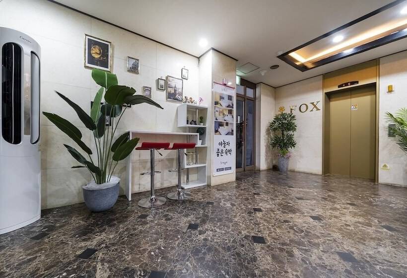 מוטל Gunsan New Fox