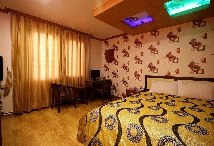 汽车旅馆 Naju Hitel