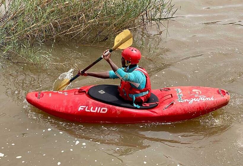 استراحتگاه Jangwani Camp Sagana