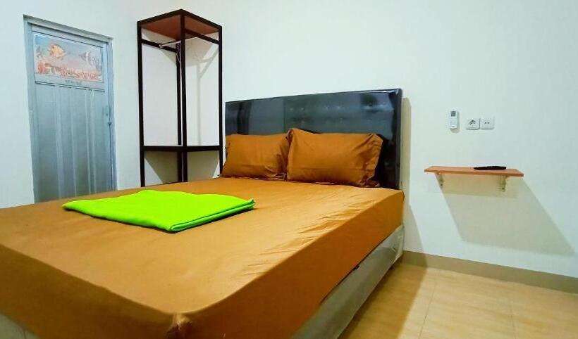 فندق صغير Anjuma Backpacker