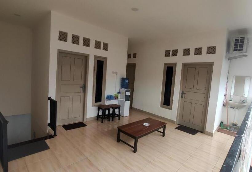 فندق صغير Anjuma Backpacker