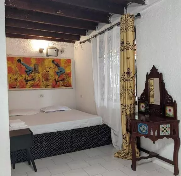 هاستل Cocobongo Beach Lodge