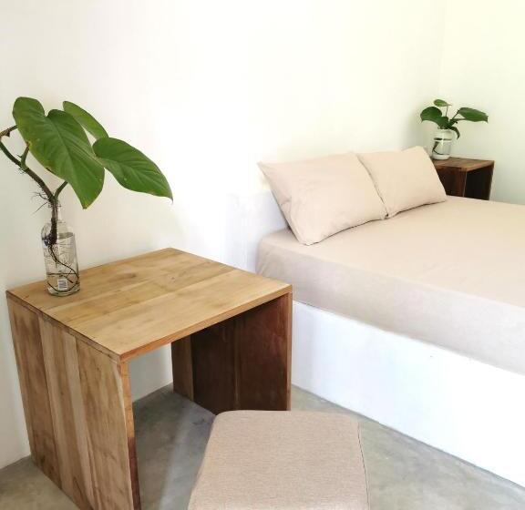 مبيت وإفطار Back Yard Madiha Restaurant And Rooms