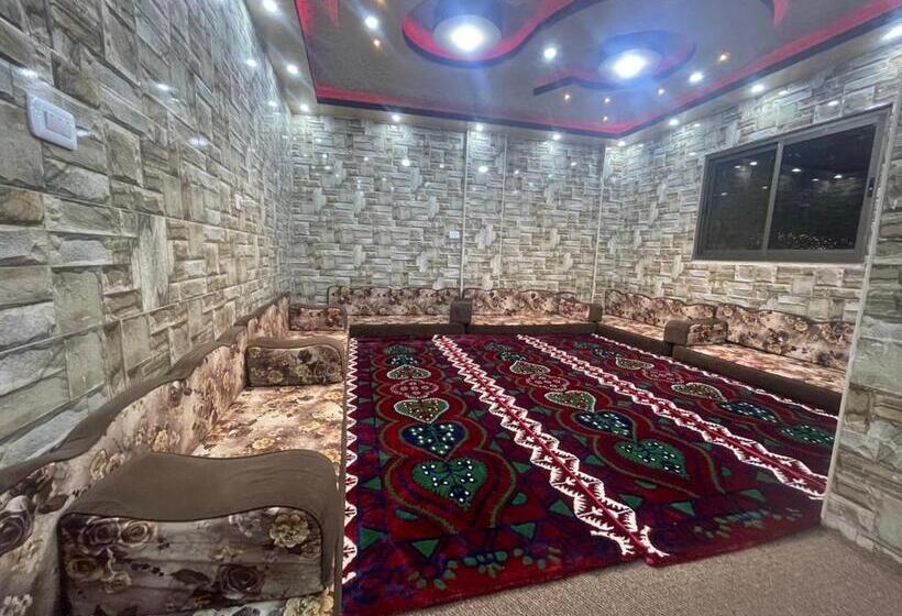 تختخواب و صبحانه Bedouin Experient House