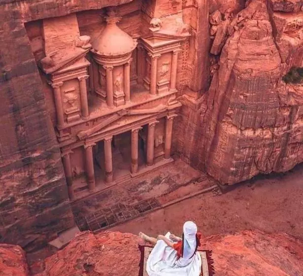 تختخواب و صبحانه Bedouin Experient House