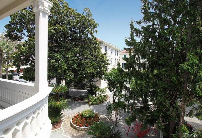 Genovese Villa Elena Residence