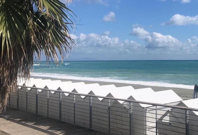 Genovese Villa Elena Residence