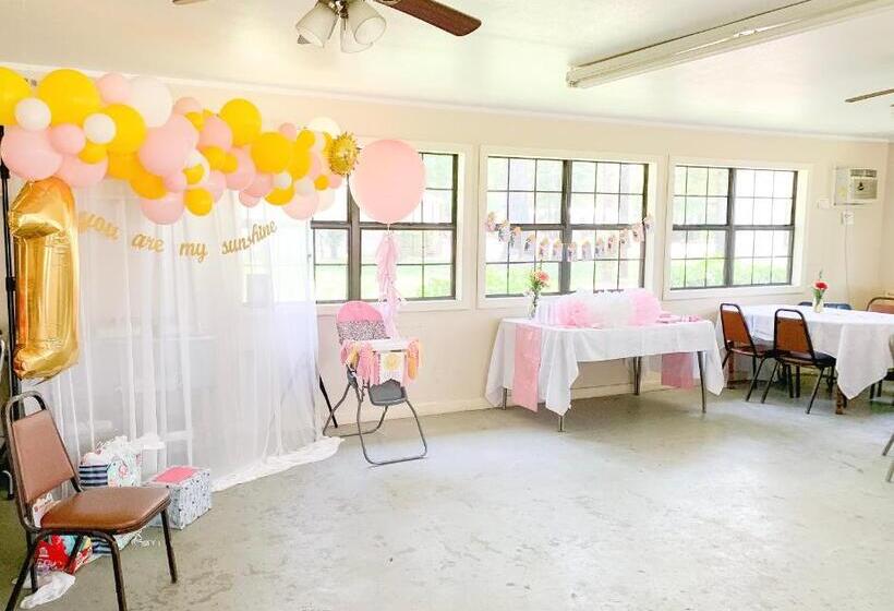 فندق Holly Park Marina