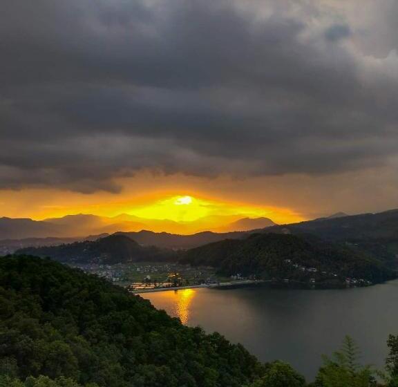 هتل Lekhnath View Tower