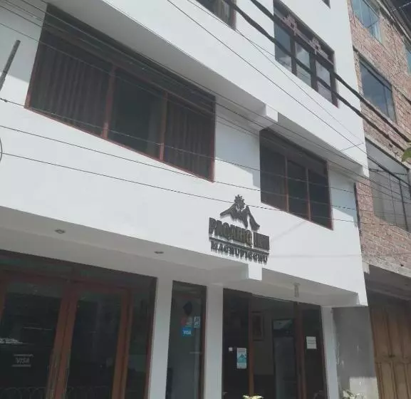 هتل Paqariq Inn