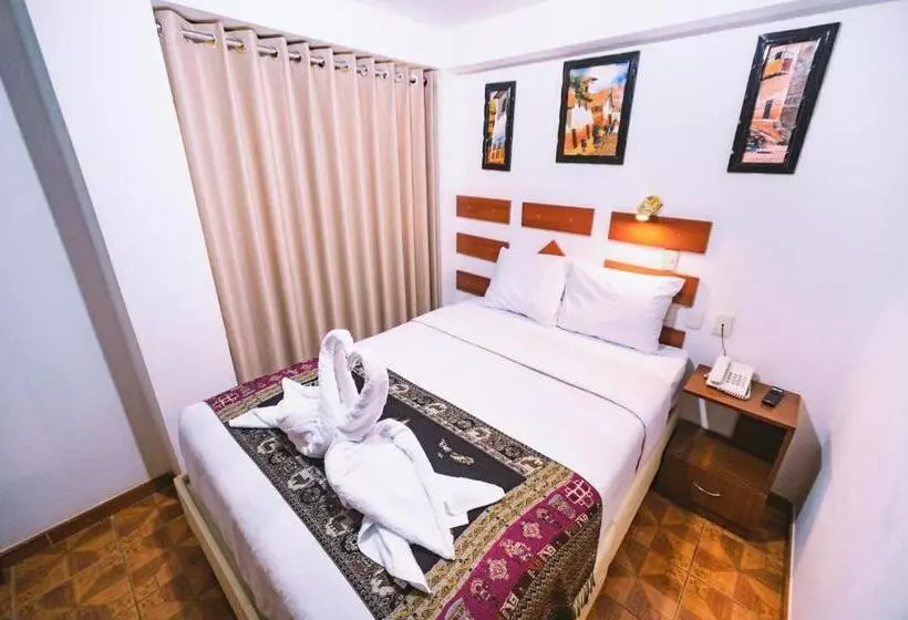 هتل Paqariq Inn