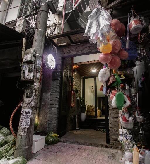 Lanha Hotel   Homestay