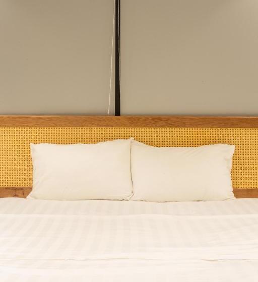 Lanha Hotel   Homestay