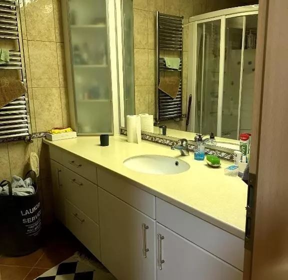 پانسیون Spacious And Airy , 5 Min Walk To Nişantaşı