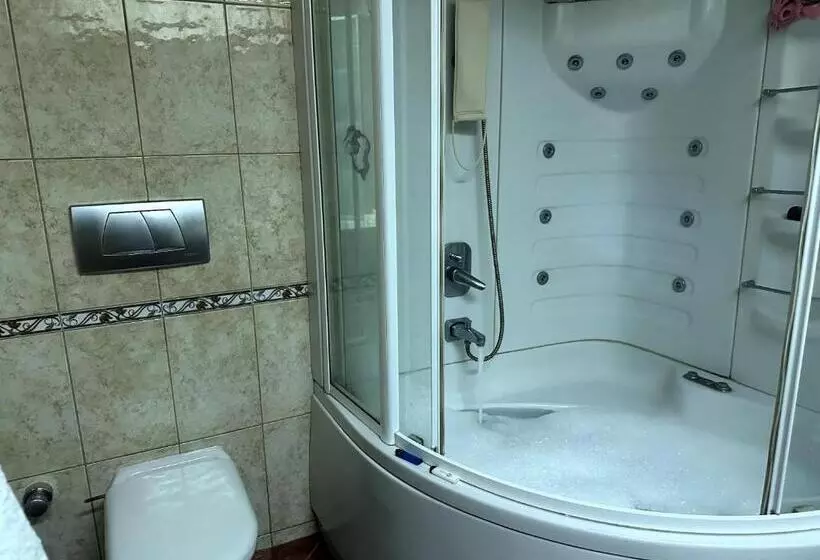 پانسیون Spacious And Airy , 5 Min Walk To Nişantaşı