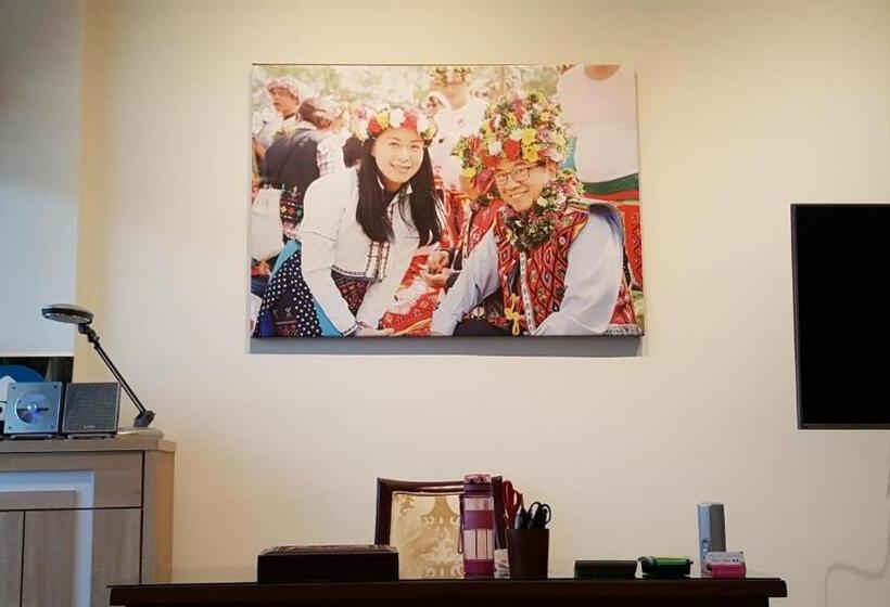 پانسیون Warm Home