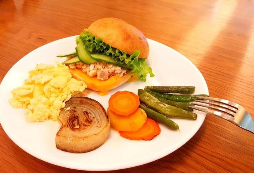 پانسیون Warm Home