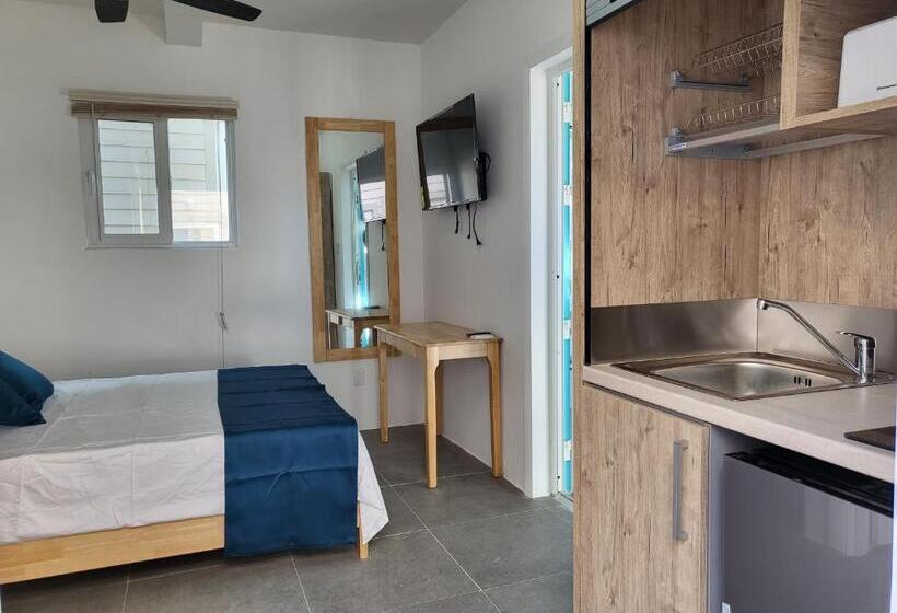 استراحتگاه Crawlbay Suites