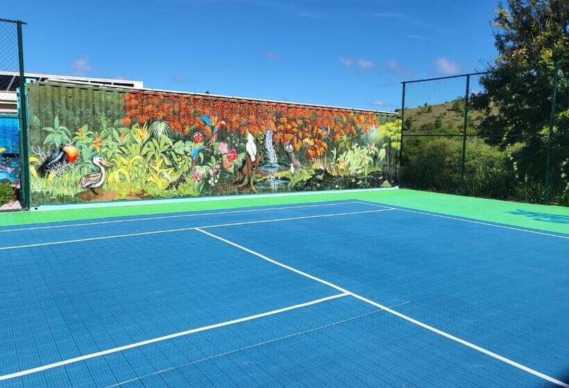 استراحتگاه Crawlbay Suites