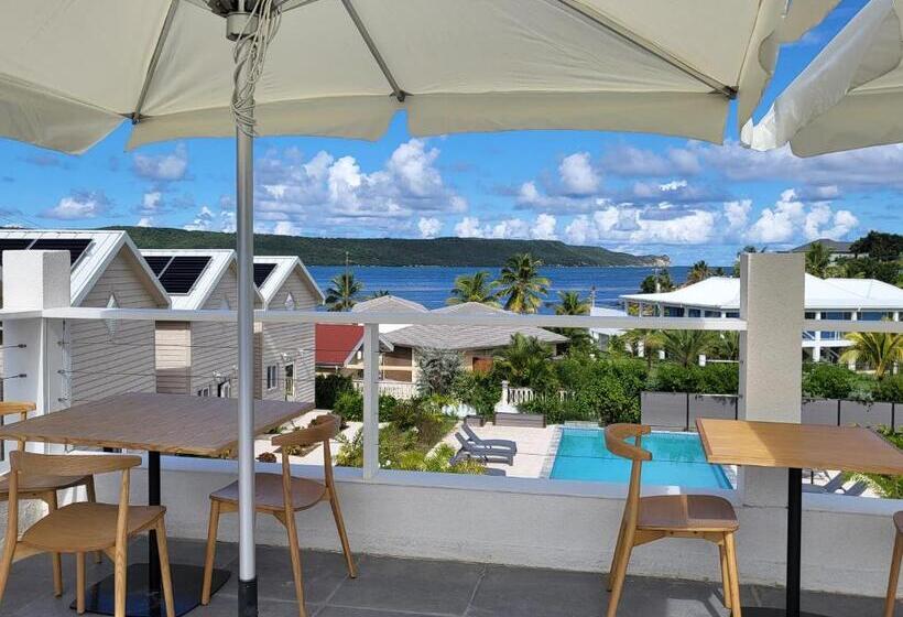 استراحتگاه Crawlbay Suites