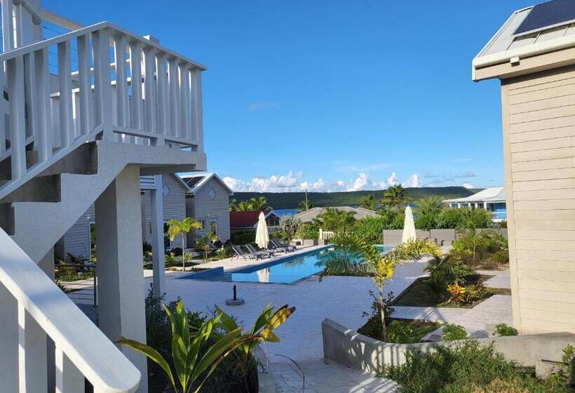 استراحتگاه Crawlbay Suites