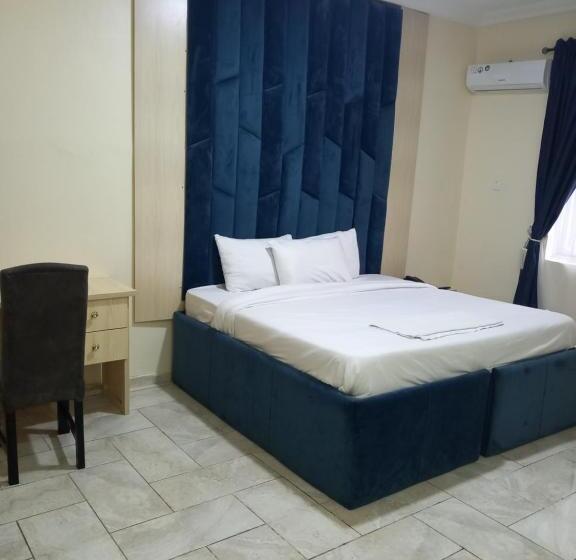 Tovia Hotel And Suites